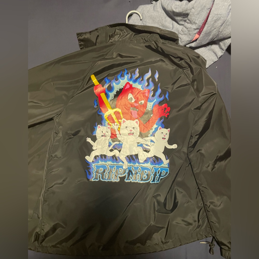 Brand new rip n dip raincoat from zumiez